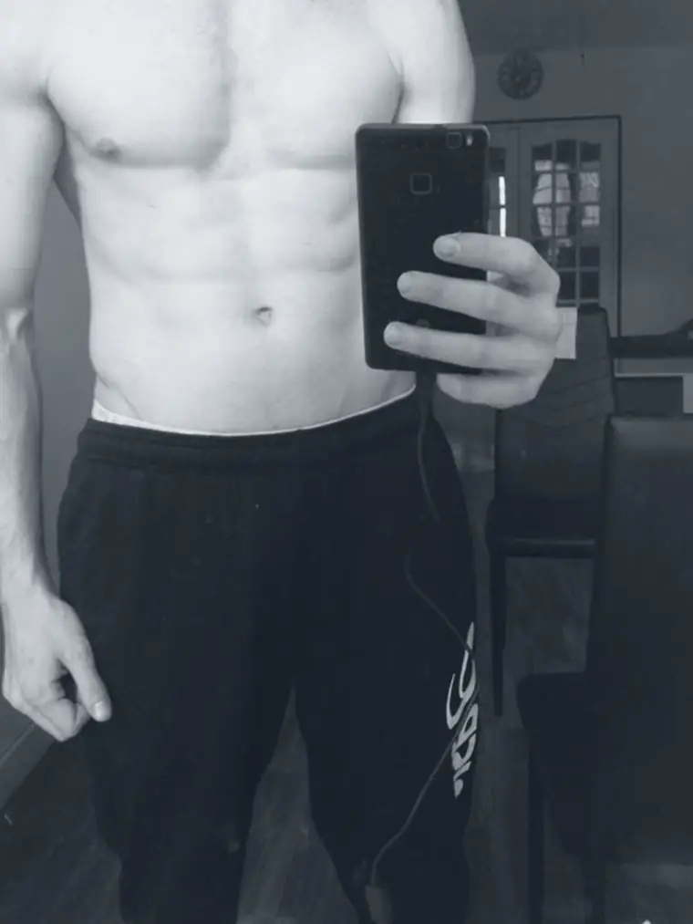 Photo envoyée par un pratiquant de la méthode, en noir et blanc. 5 sur 42.