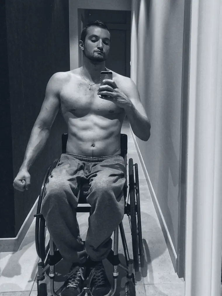 Photo envoyée par un pratiquant de la méthode, en noir et blanc. 33 sur 42.